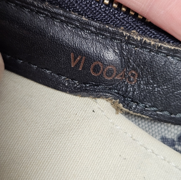 SOLD....Vintage Louis Vuitton Josephine GM Mini Lin VI0049 - Picture 8 of 15